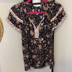 DR2 Black and Cream Floral Blouse